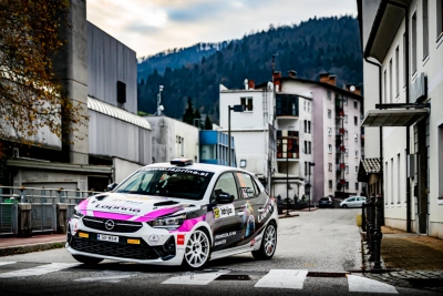 PRIMOŽ TAVČAR ZNOVA POSKRBEL ZA DVIG ADRENALINA NA IDRIJSKIH CESTAH